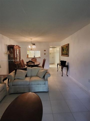 900 Colony Point Cir 107, Pembroke Pines, FL 33026