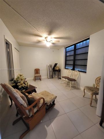 900 Colony Point Cir 107, Pembroke Pines, FL 33026