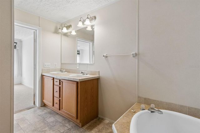 6735 RAVENWOOD STREET, Wesley Chapel, FL 33544