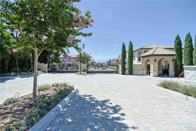 7060 Montecito Lane, Eastvale, CA 92880