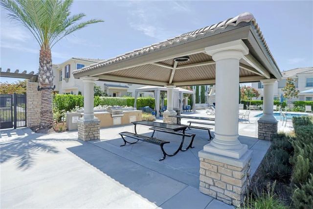 7060 Montecito Lane, Eastvale, CA 92880