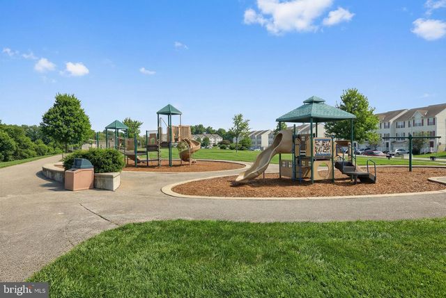 1165 LEDGE DR, York, PA 17408