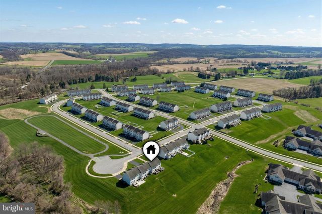 1165 LEDGE DR, York, PA 17408