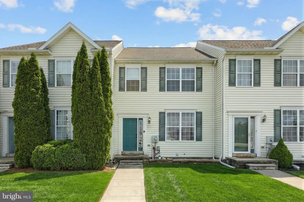 1165 LEDGE DR, York, PA 17408