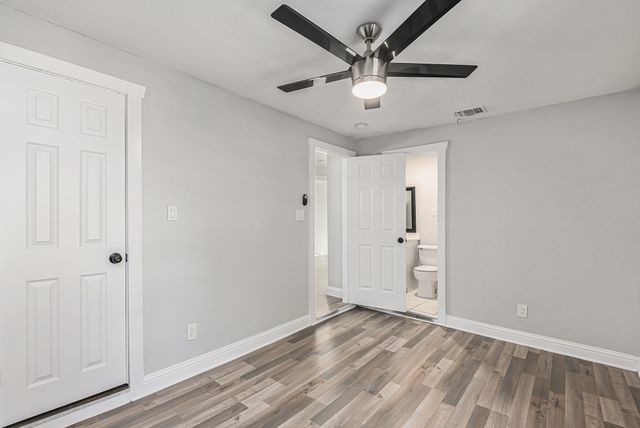 3506 N Houston Street, Fort Worth, TX 76106