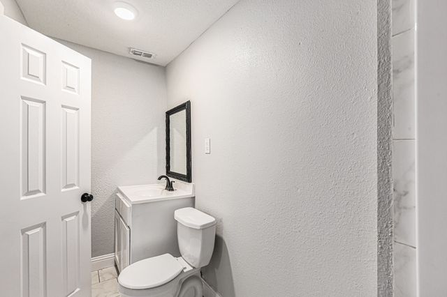 3506 N Houston Street, Fort Worth, TX 76106