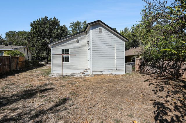 3506 N Houston Street, Fort Worth, TX 76106