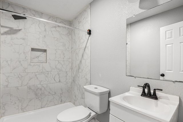 3506 N Houston Street, Fort Worth, TX 76106