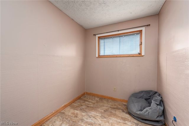 672 Jackson Street, Amherst, OH 44001