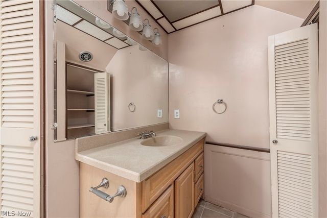 672 Jackson Street, Amherst, OH 44001