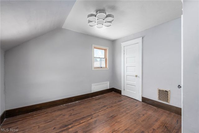672 Jackson Street, Amherst, OH 44001