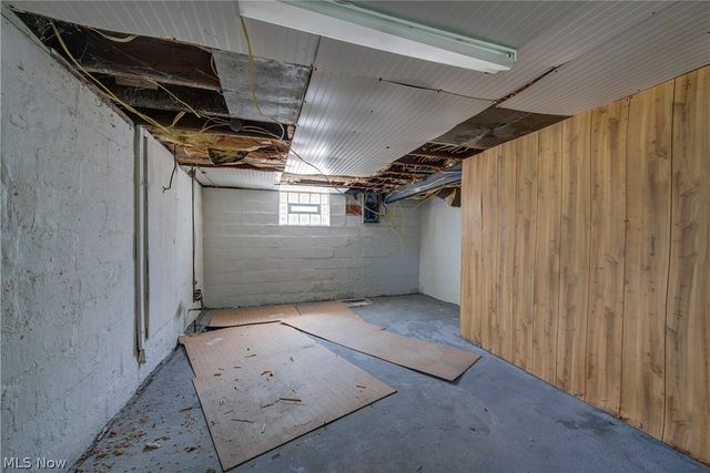 672 Jackson Street, Amherst, OH 44001