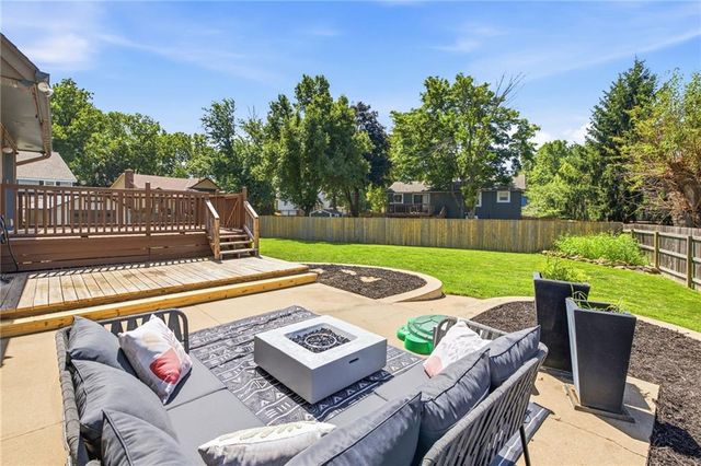 16003 W 139th Street, Olathe, KS 66062