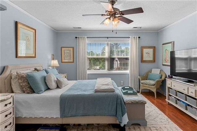 3675 Signet Drive, Winston-salem, NC 27101