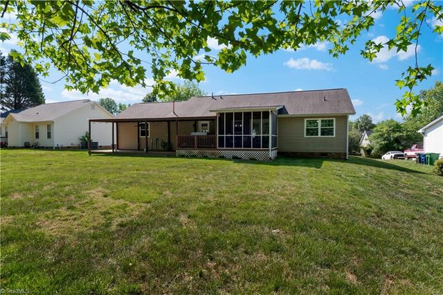 3675 Signet Drive, Winston-salem, NC 27101