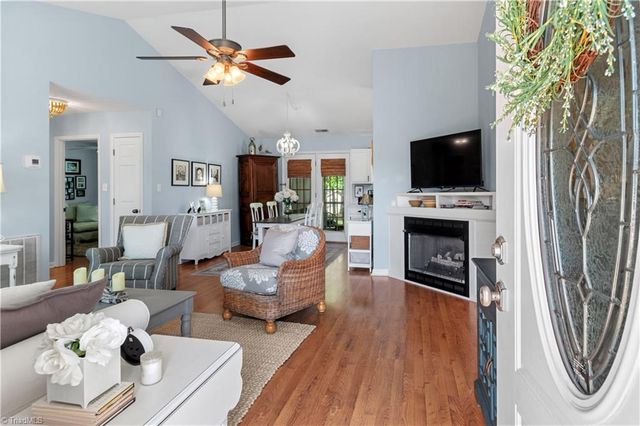 3675 Signet Drive, Winston-salem, NC 27101