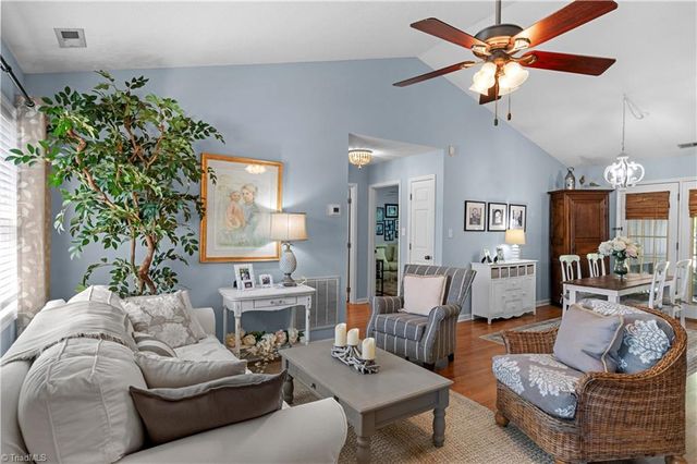 3675 Signet Drive, Winston-salem, NC 27101