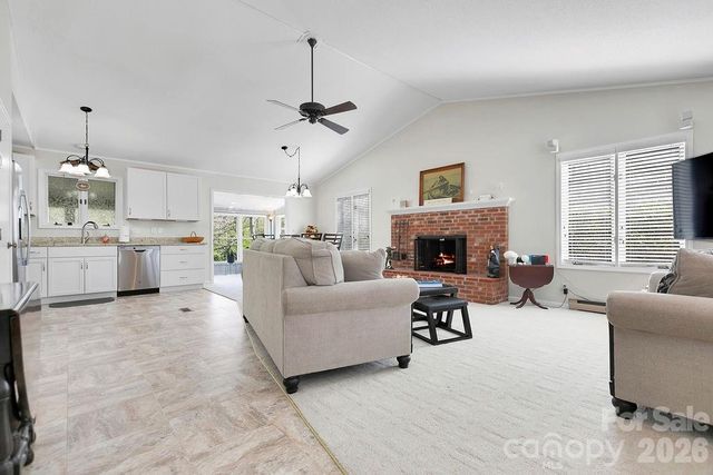 222 Sedi Lane, Brevard, NC 28712