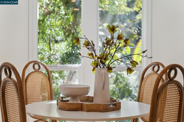 150 SHARENE LANE 207, Walnut Creek, CA 94596