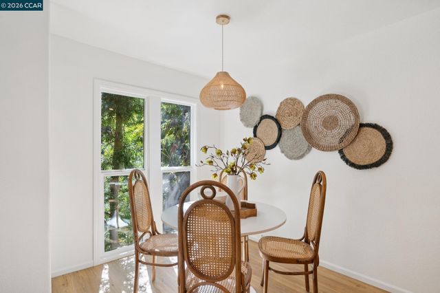 150 SHARENE LANE 207, Walnut Creek, CA 94596