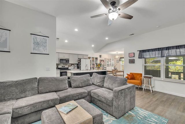 118 Roswell Drive W, Brunswick, GA 31525