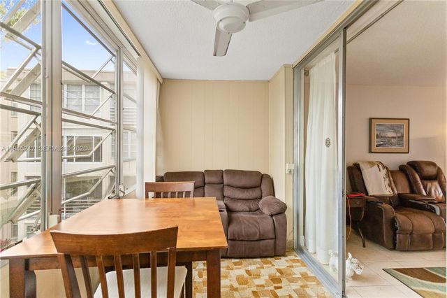 2998 NW 48th Ter 329, Lauderdale Lakes, FL 33313