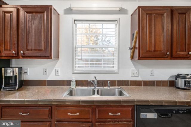10325 MILL POND RD, Spotsylvania, VA 22551