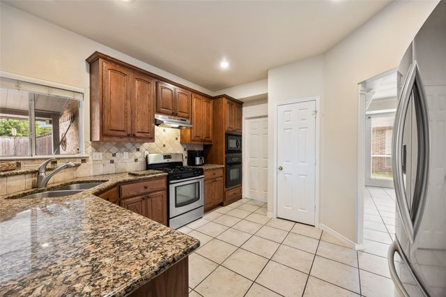 8506 Linda Vista Drive, Rowlett, TX 75088
