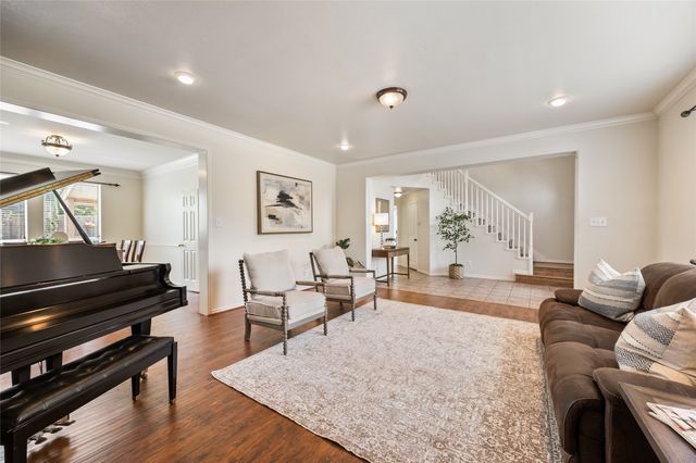 8506 Linda Vista Drive, Rowlett, TX 75088