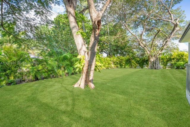 755 NW 83 ST, Miami, FL 33150