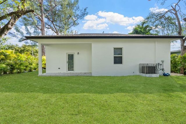 755 NW 83 ST, Miami, FL 33150