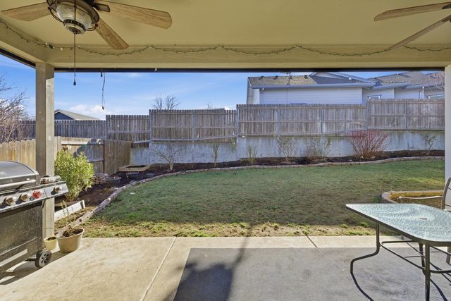 917 Stonewater Drive, Eagle Point, OR 97524