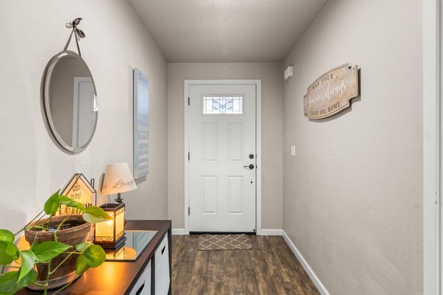 917 Stonewater Drive, Eagle Point, OR 97524