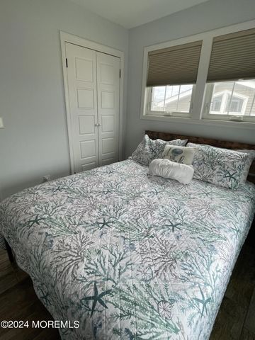 104 W Chadwick Way, Lavallette, NJ 08735