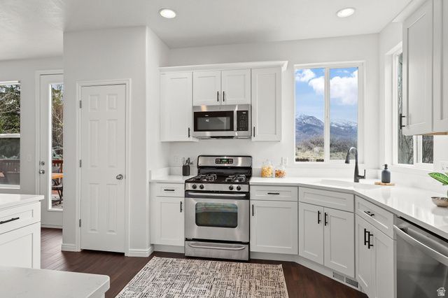 2181 E BALD EAGLE CT, Draper, UT 84020