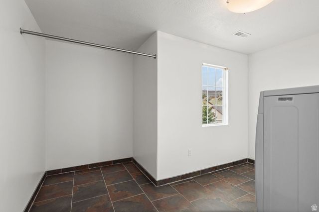 2181 E BALD EAGLE CT, Draper, UT 84020