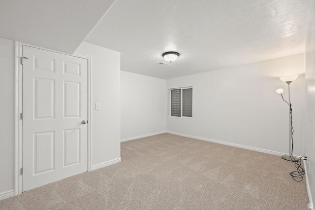 2181 E BALD EAGLE CT, Draper, UT 84020