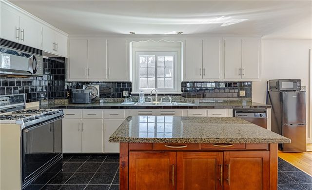 120 mason Avenue, Cranston, RI 02910