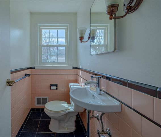 120 mason Avenue, Cranston, RI 02910