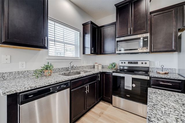 872 Grayson Avenue, Hinesville, GA 31313