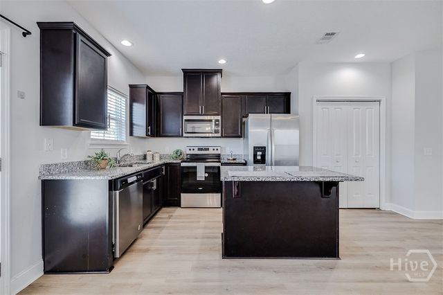 872 Grayson Avenue, Hinesville, GA 31313