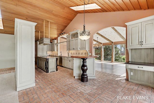 4069 Forest Point Drive, Norton Shores, MI 49441