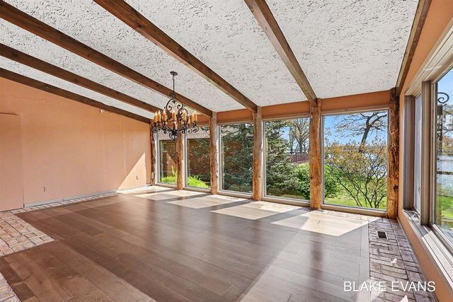 4069 Forest Point Drive, Norton Shores, MI 49441