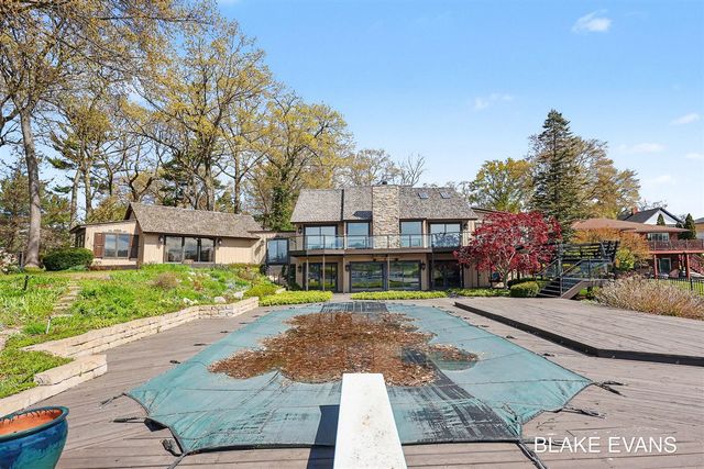 4069 Forest Point Drive, Norton Shores, MI 49441