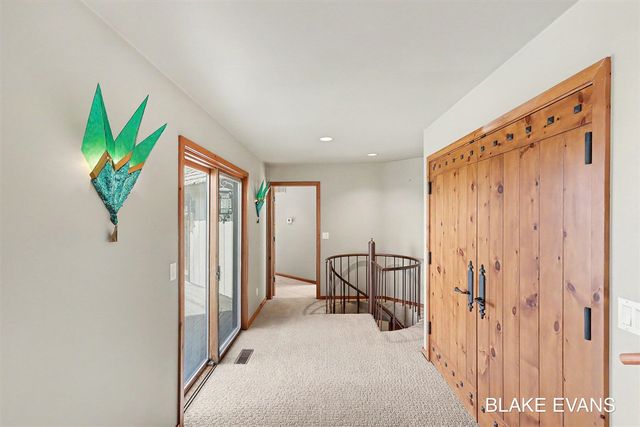 4069 Forest Point Drive, Norton Shores, MI 49441