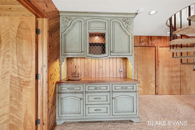 4069 Forest Point Drive, Norton Shores, MI 49441