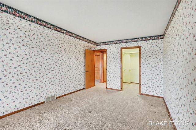 4069 Forest Point Drive, Norton Shores, MI 49441