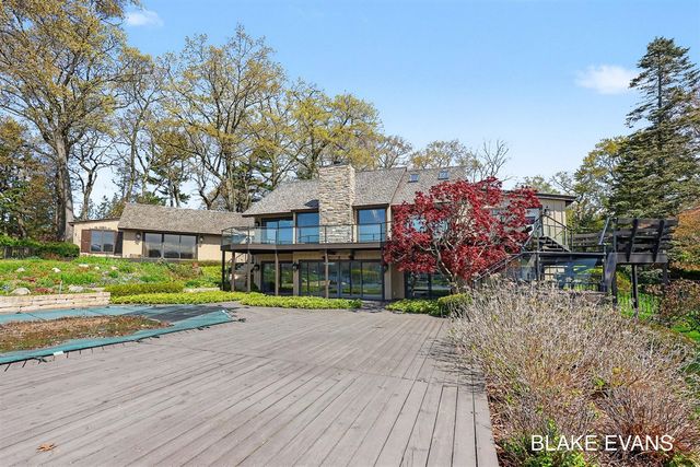 4069 Forest Point Drive, Norton Shores, MI 49441