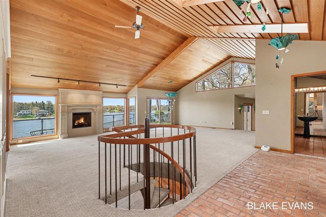 4069 Forest Point Drive, Norton Shores, MI 49441