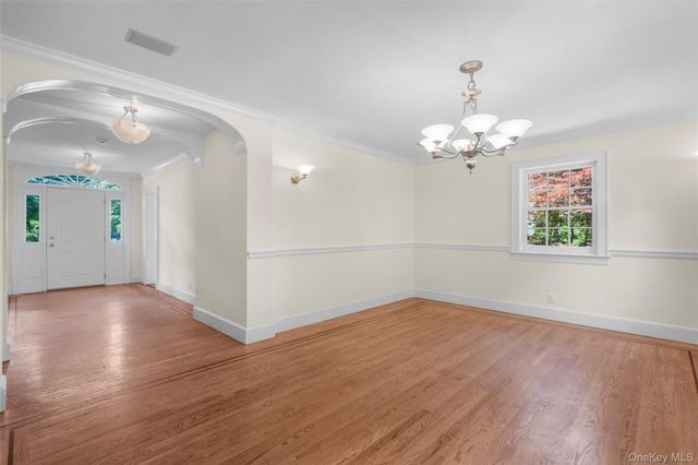 37 Highwood Avenue, Larchmont, NY 10538